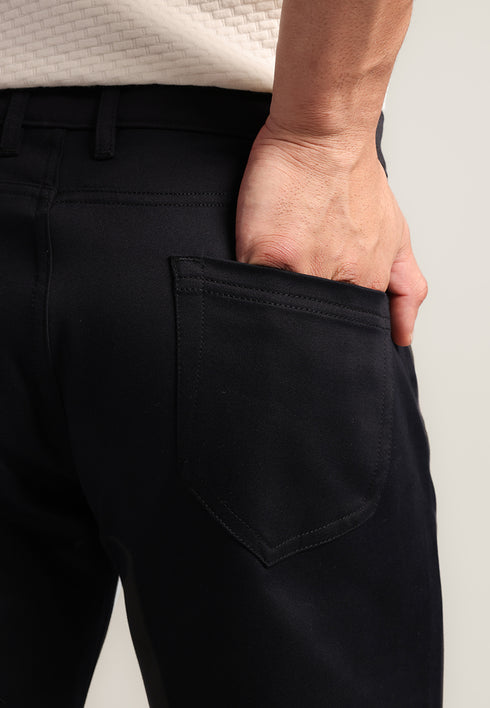 MOC - Celana Panjang Polos Pria Xander - Black