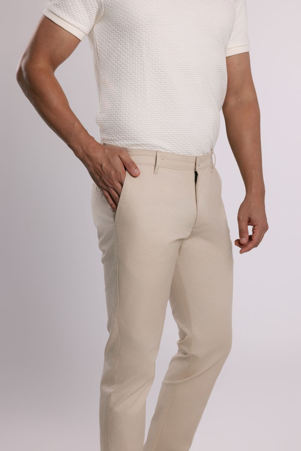 MOC - Celana Panjang Chinos Pria Oswald - Beige