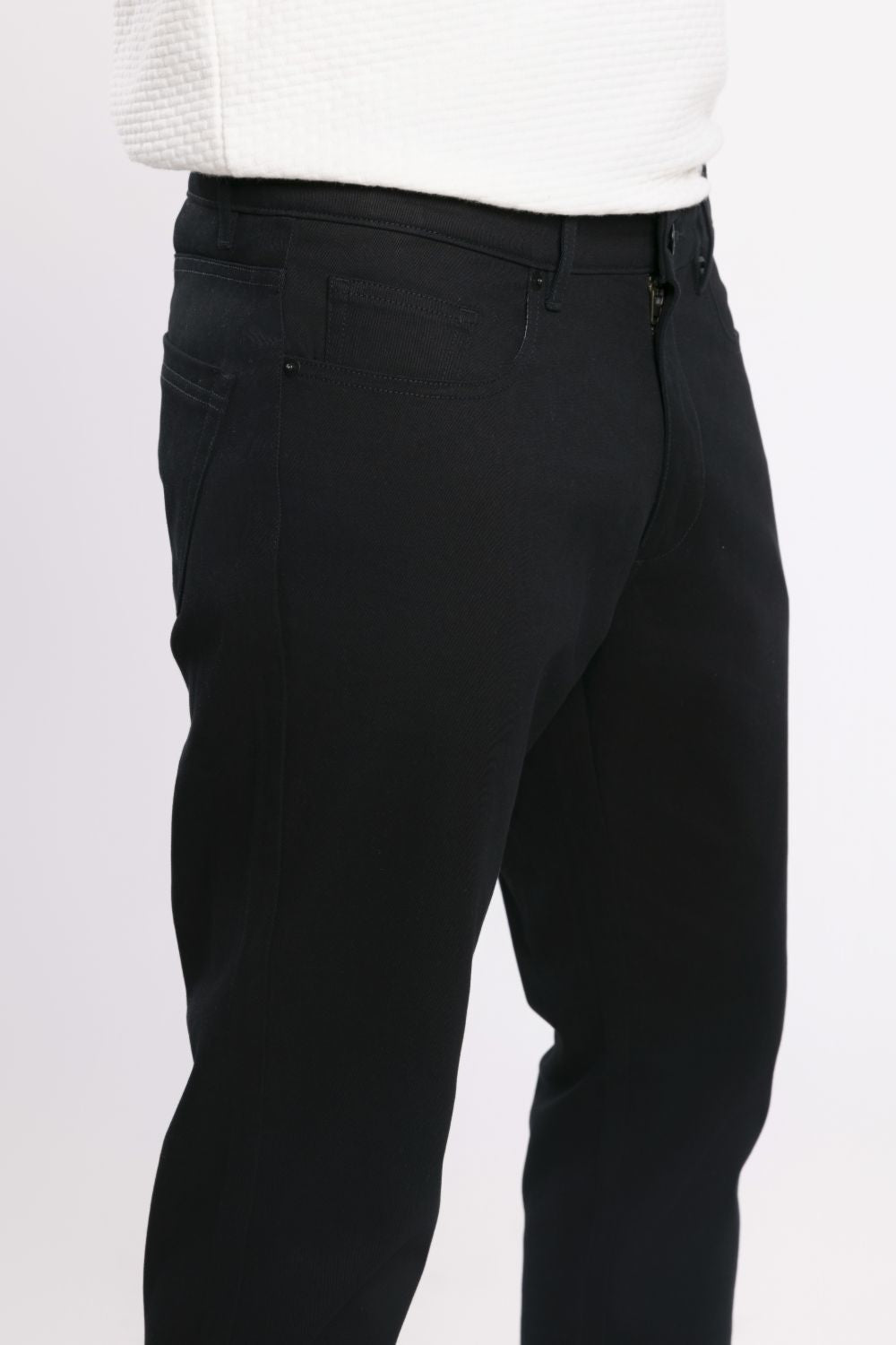 MOC - Celana Panjang Denim Pria Vitus - Black