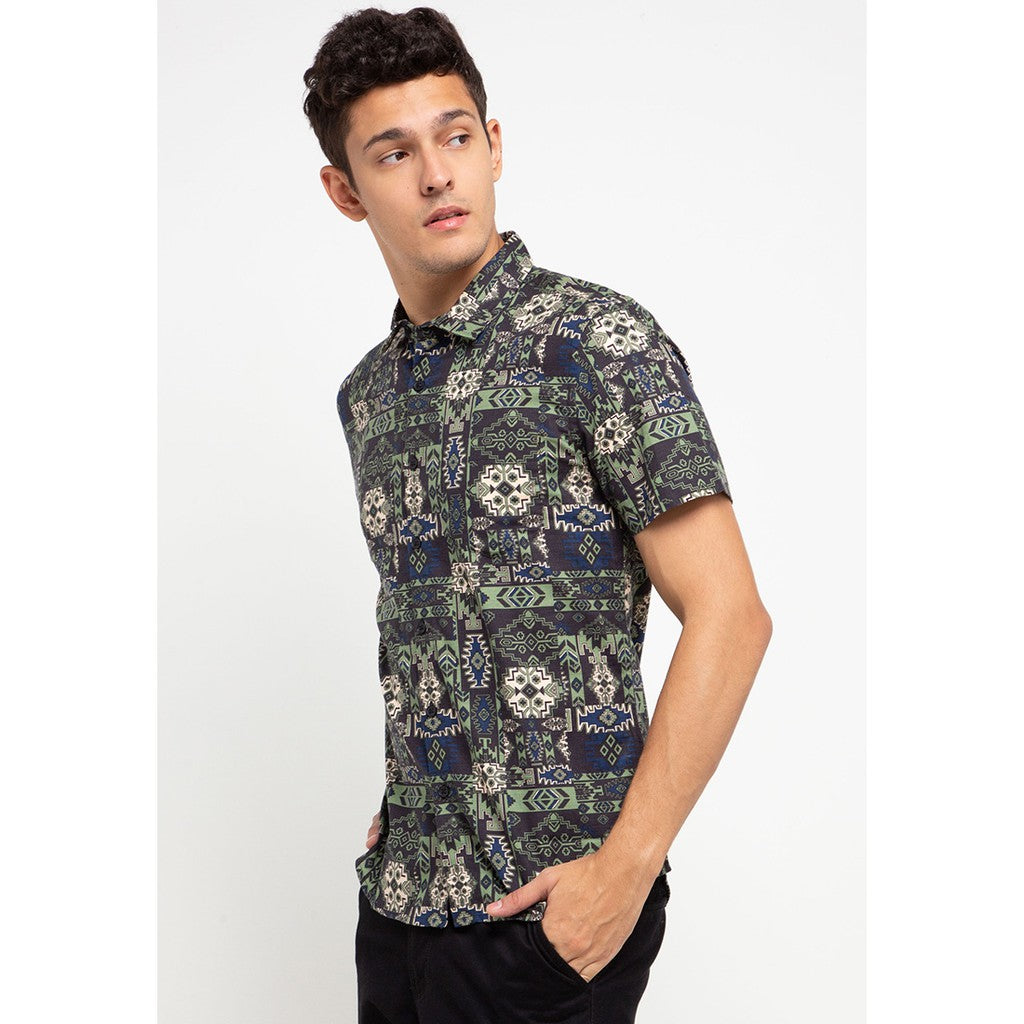 Men's Top By MOC Kemeja Pria Printing Pendek Slim Fit Sensa Best Seller