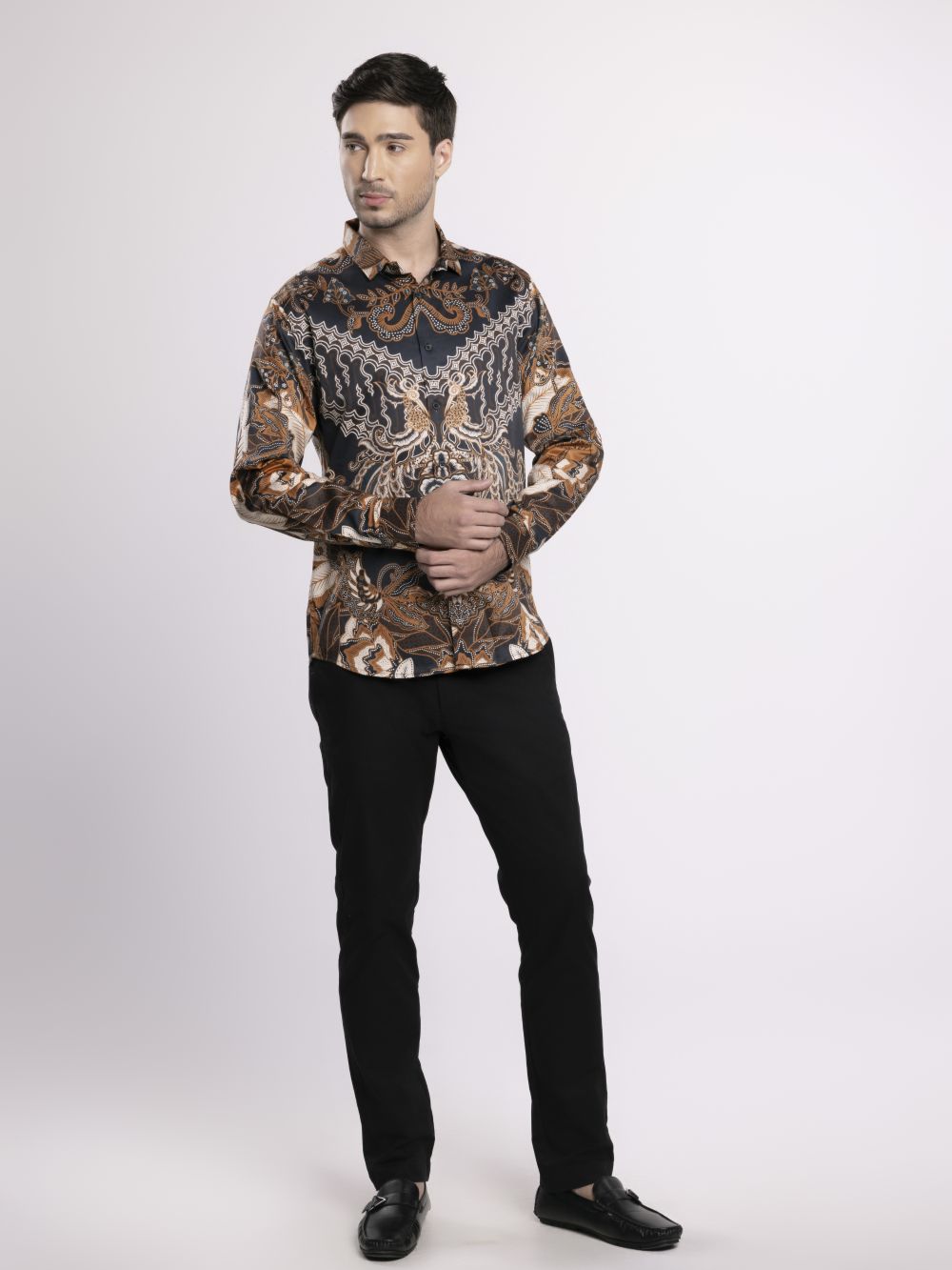MOC Kemeja Batik Lengan Panjang Pria JANITRA-BROWN