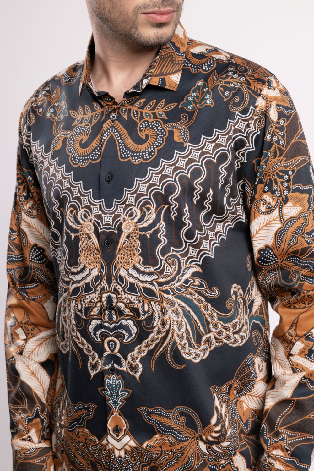 MOC Kemeja Batik Lengan Panjang Pria JANITRA-BROWN
