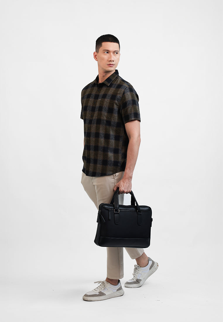 MOC Kemeja Lengan Pendek Pria HUGOS - BLACK