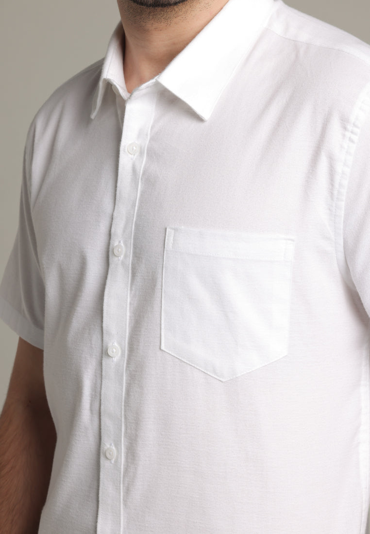 MOC Kemeja Lengan Pendek Pria Flyn - White