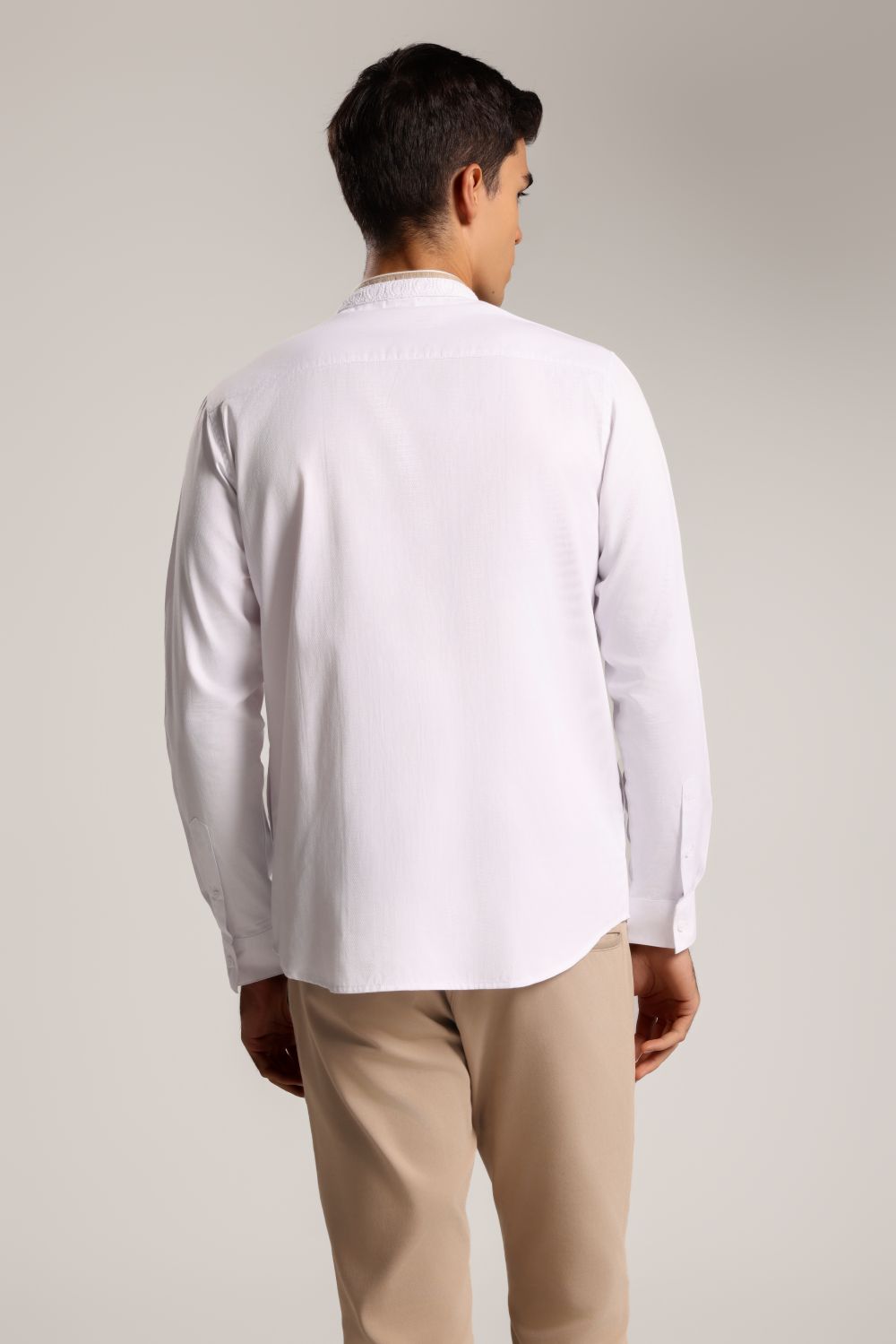 MOC Kemeja Koko Lengan Panjang Pria Hisnan - White