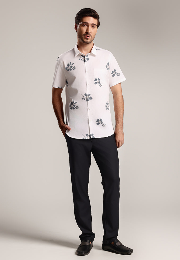 MOC - Kemeja Motif Lengan Pendek Pria Owen - White