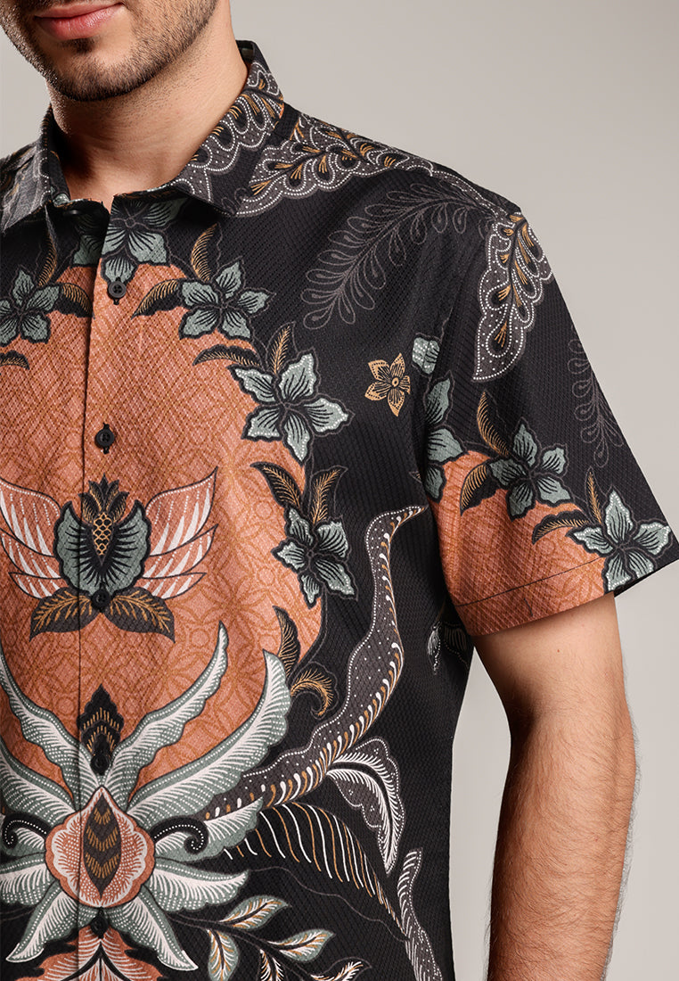MOC - Kemeja Batik Pria Lengan Pendek Ratkhasiama - Black