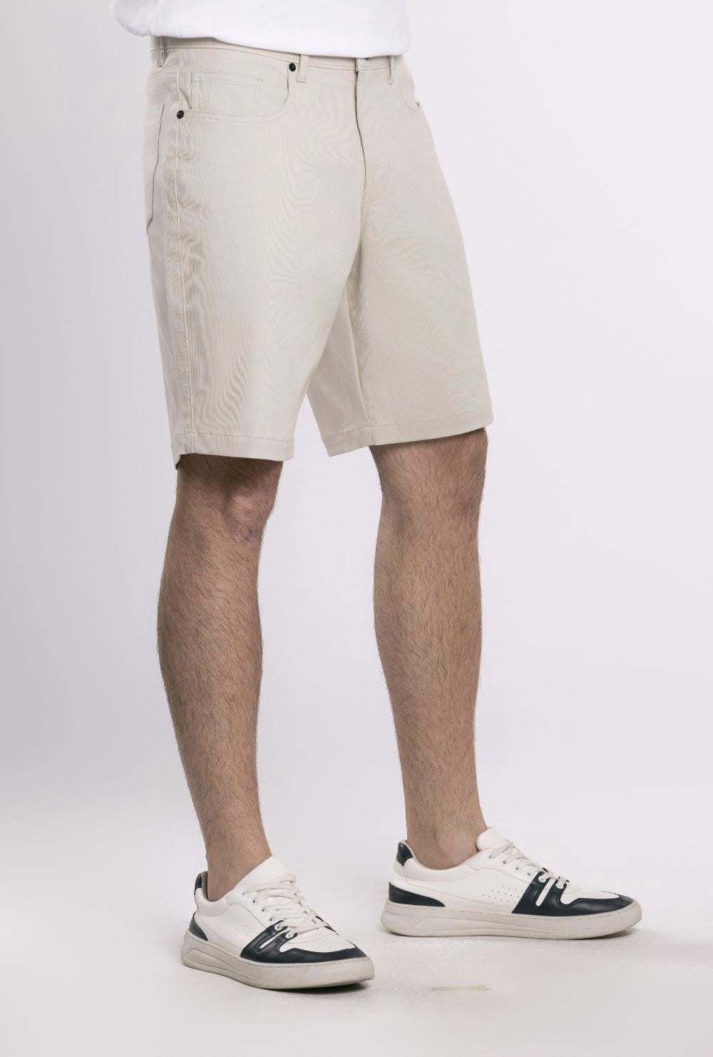 MOC - Celana Pendek Pria Bermuda Vincent - Light Khaki