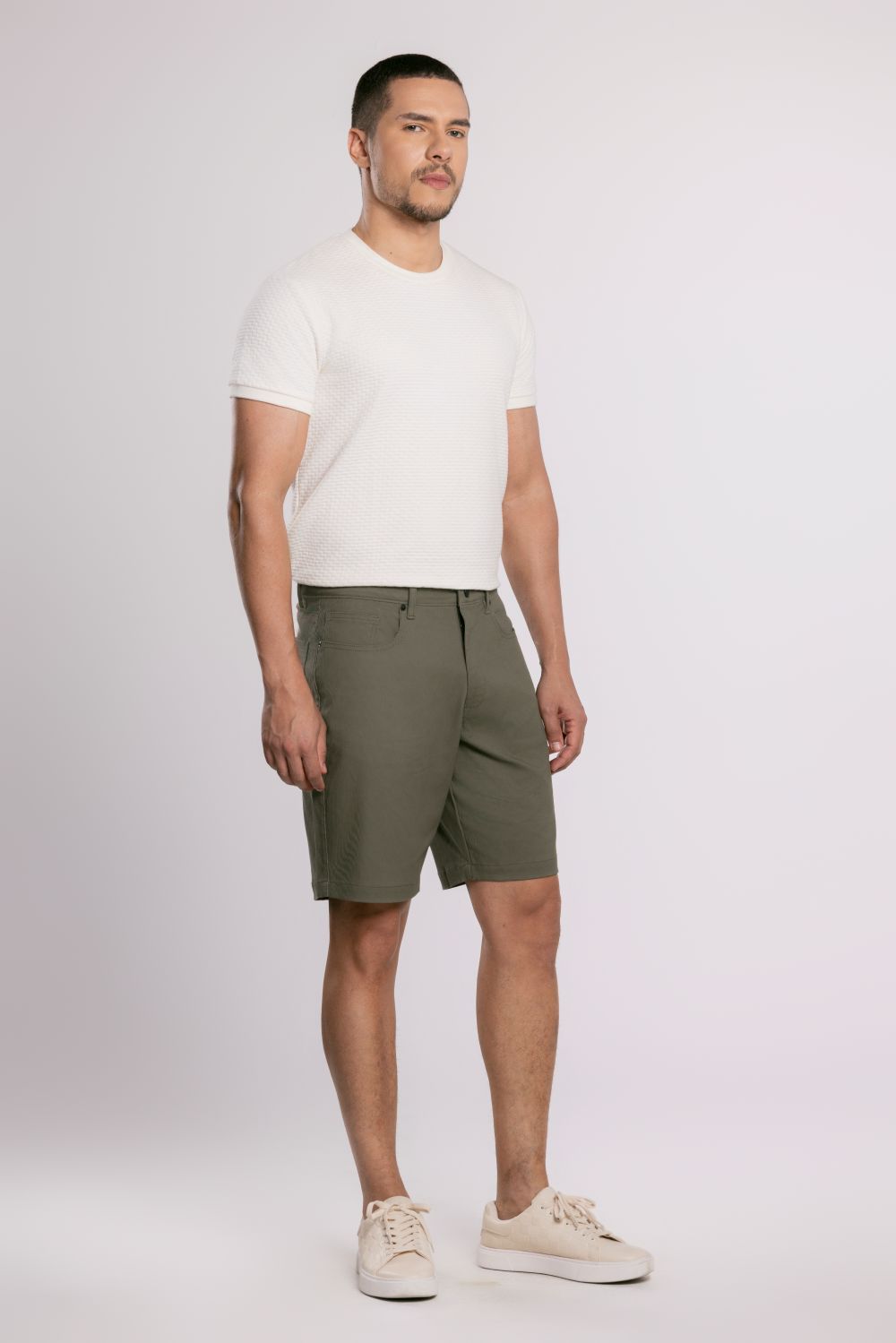 MOC - Celana Pendek Pria Bermuda Vincent - Olive