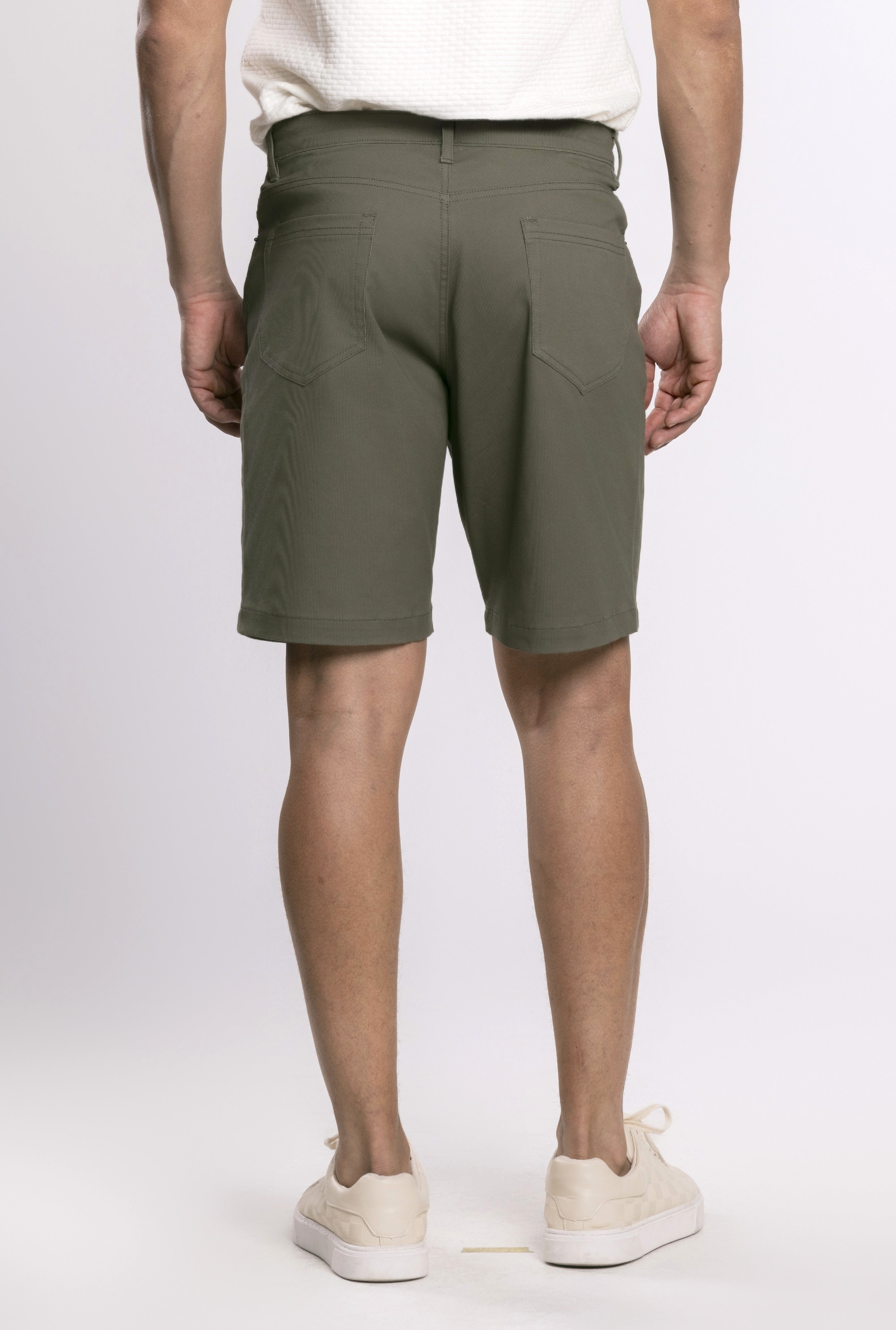 MOC - Celana Pendek Pria Bermuda Vincent - Olive