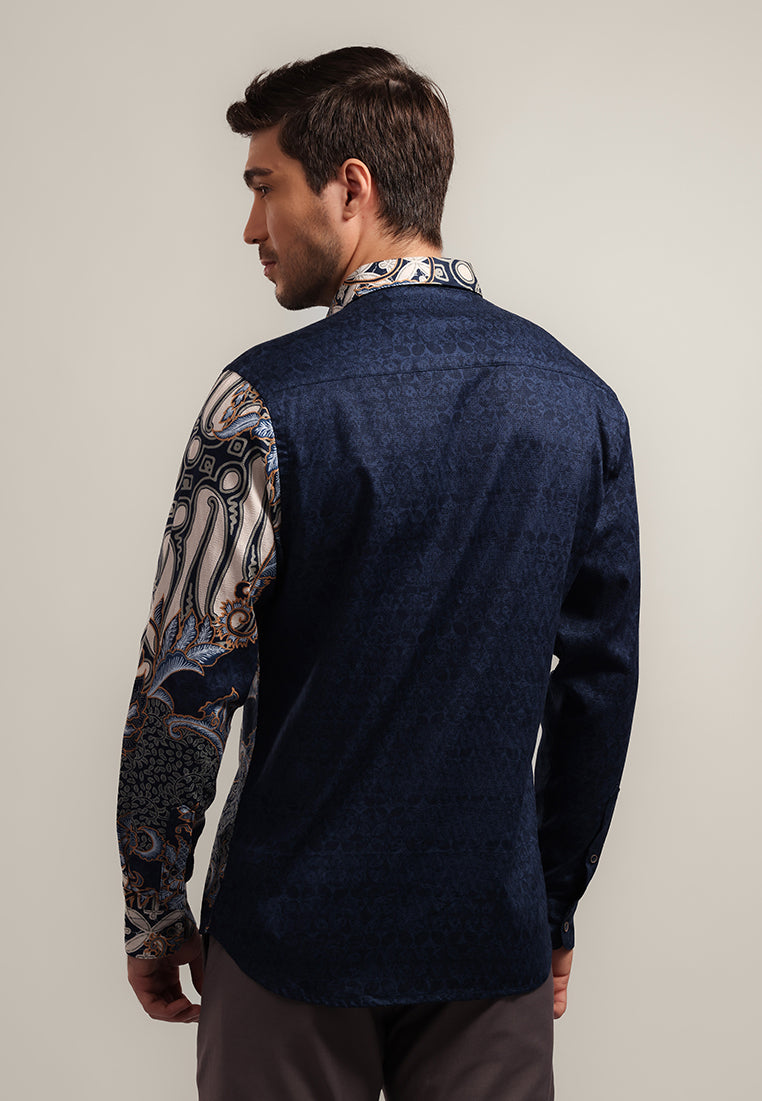 MOC Kemeja Batik Lengan Panjang Pria Catra - Navy