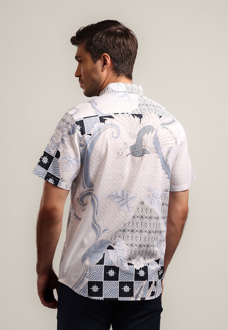 MOC - Kemeja Batik Pria Lengan Pendek Ugrasena - White