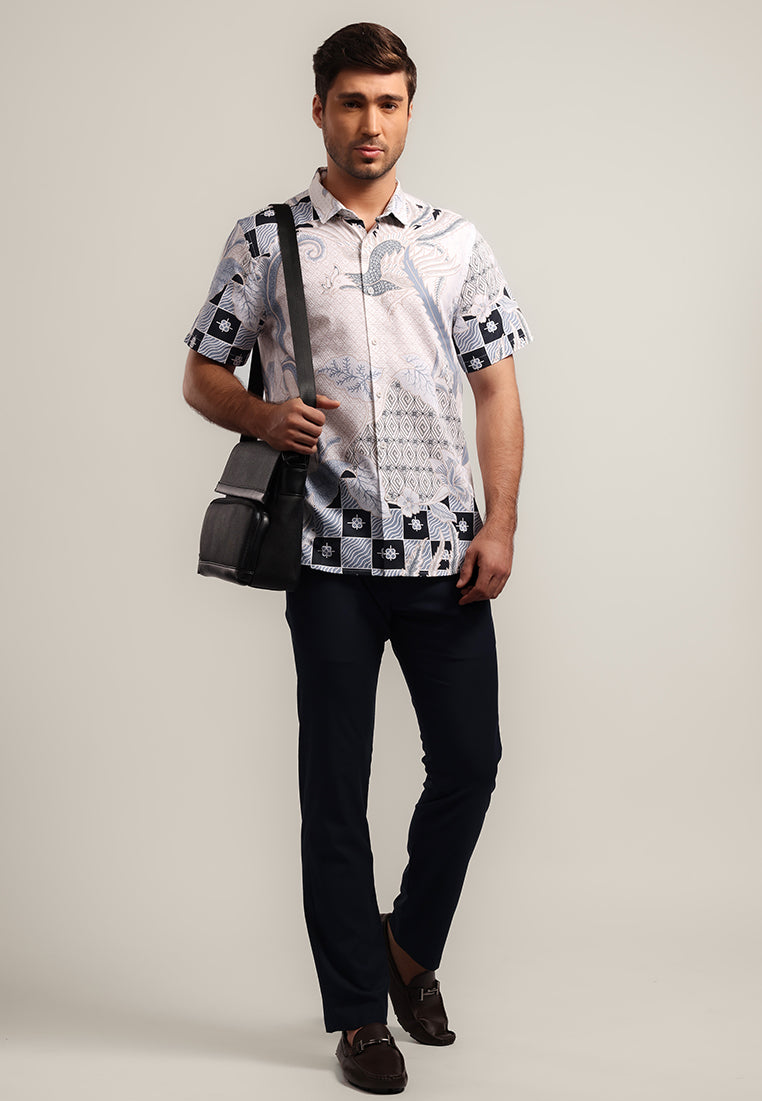 MOC - Kemeja Batik Pria Lengan Pendek Ugrasena - White