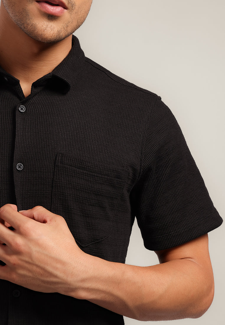 MOC - Kemeja Polos Pria Lengan Pendek Aldric - Black