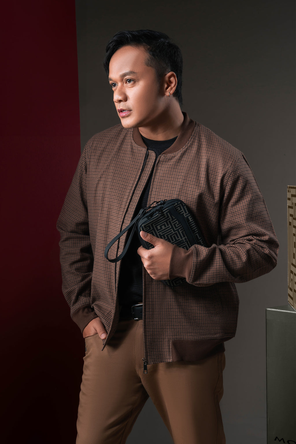 MOC x Tities Sapoetra - Jaket Bomber Pria Charled - Brown