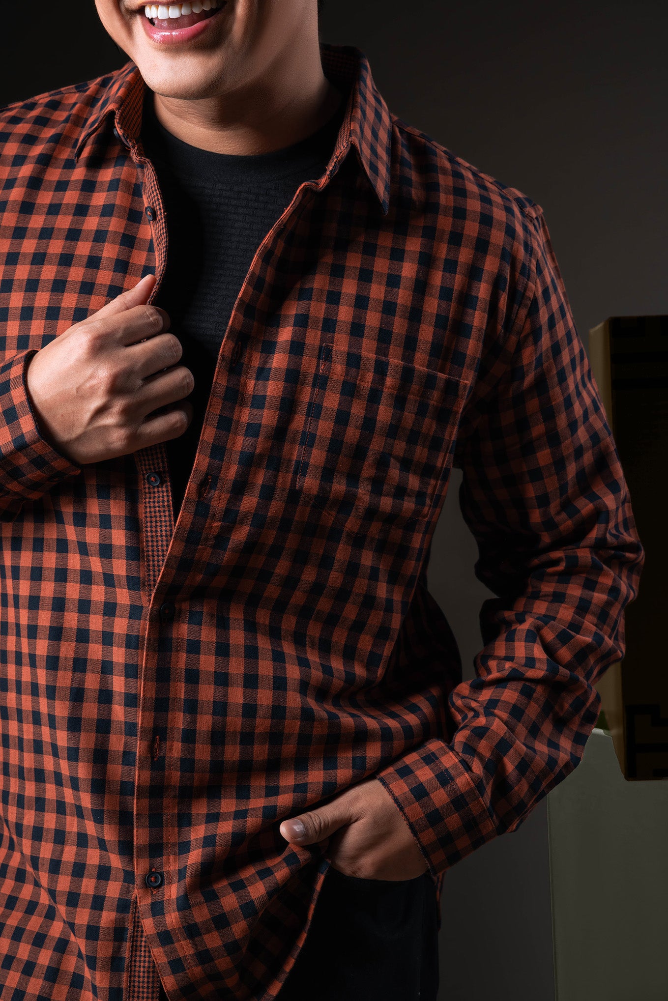 MOC x Tities Sapoetra - Kemeja Kotak-kotak Lengan Panjang Confer - Brown