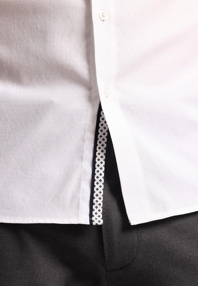 MOC - Kemeja Polos Pria Lengan Panjang Auberon - White
