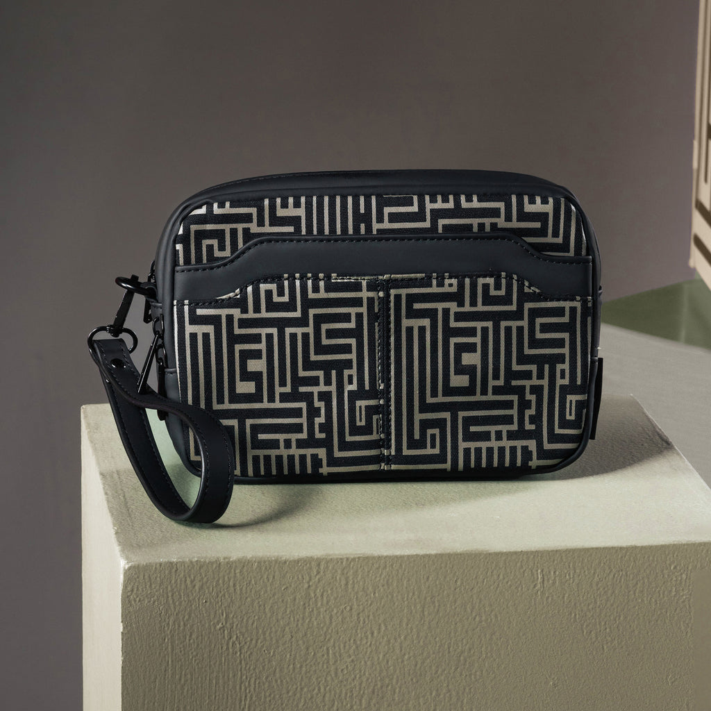 MOC x Tities Sapoetra Clutch Bag Beagle - Black