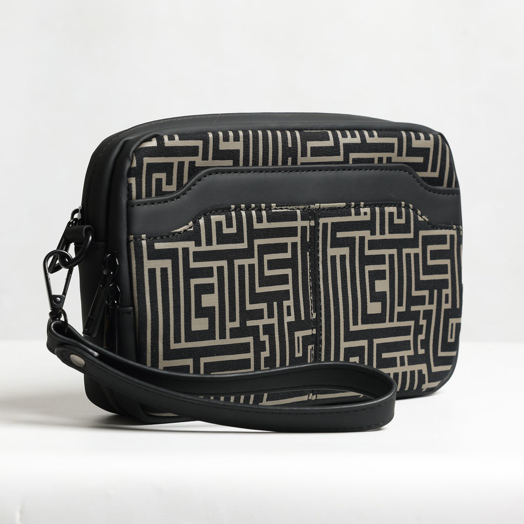 MOC x Tities Sapoetra Clutch Bag Beagle - Black