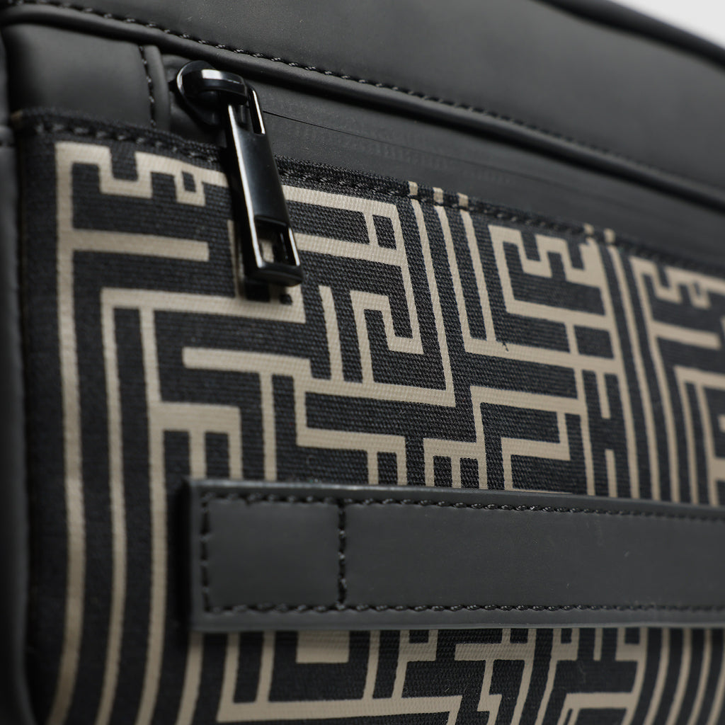 MOC x Tities Sapoetra Clutch Bag Beagle - Black