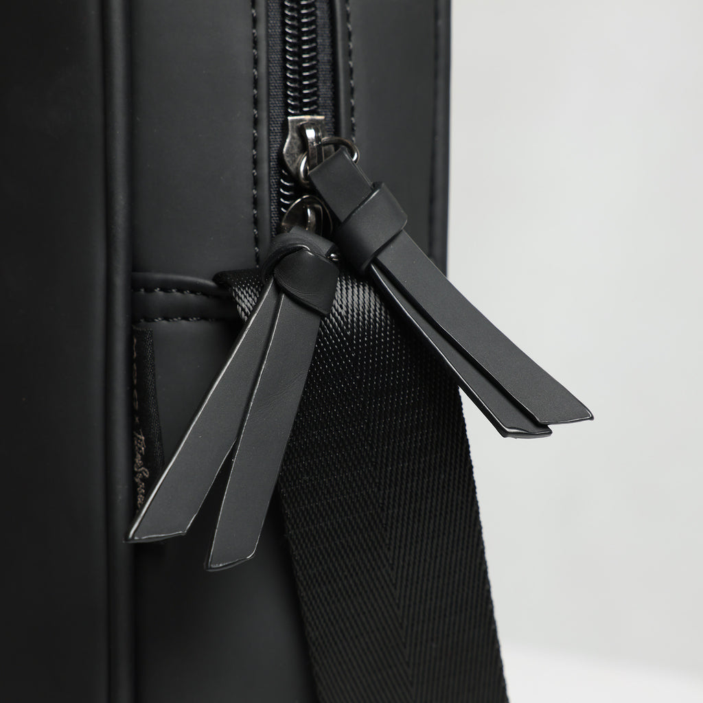 MOC x Tities Sapoetra Laptop Bag Damian - Black