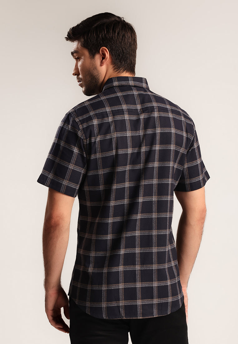 MOC - Kemeja Kotak-kotak Pria Lengan Pendek Daltos - Black