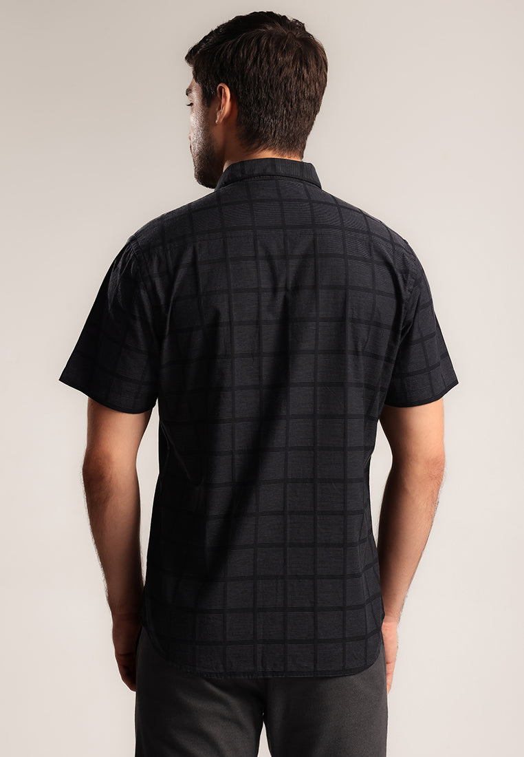 MOC - Kemeja Kotak-kotak Pria Lengan Pendek Hugo - Black