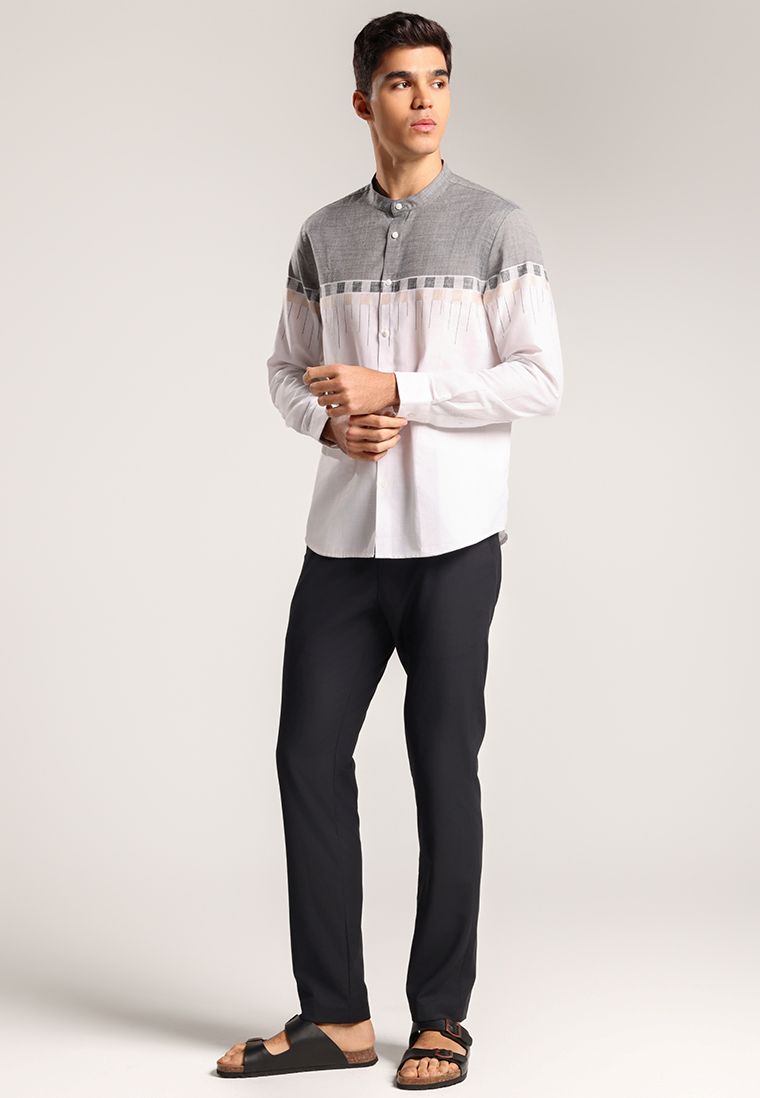 Men's Top by MOC Kemeja Koko Lengan Panjang Pria Doshta - White