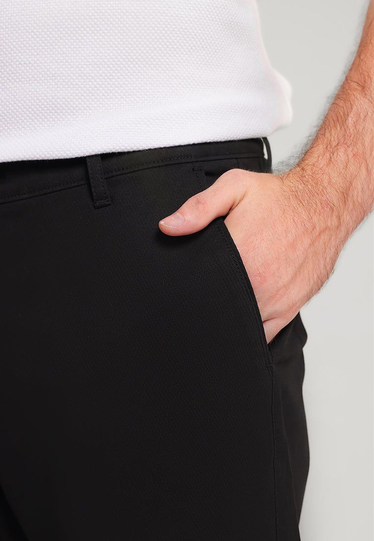 MOC Celana Panjang Chinos Pria Regular Fit Svarga - Black