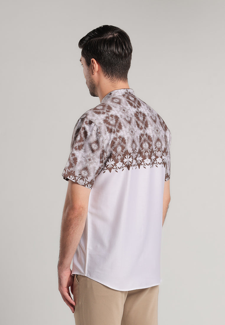 MOC - Kemeja Batik Shanghai Lengan Pendek Zarqa - Brown