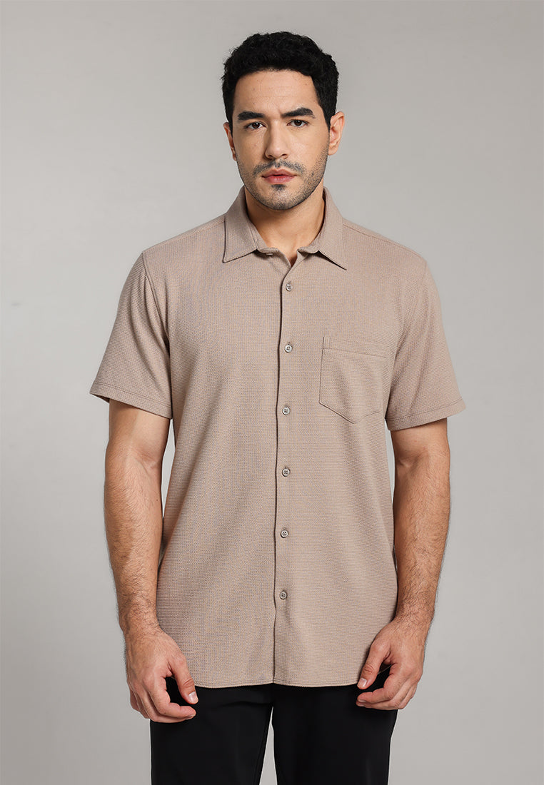 MOC - Kemeja Lengan Pendek Pria Carver - Light Brown