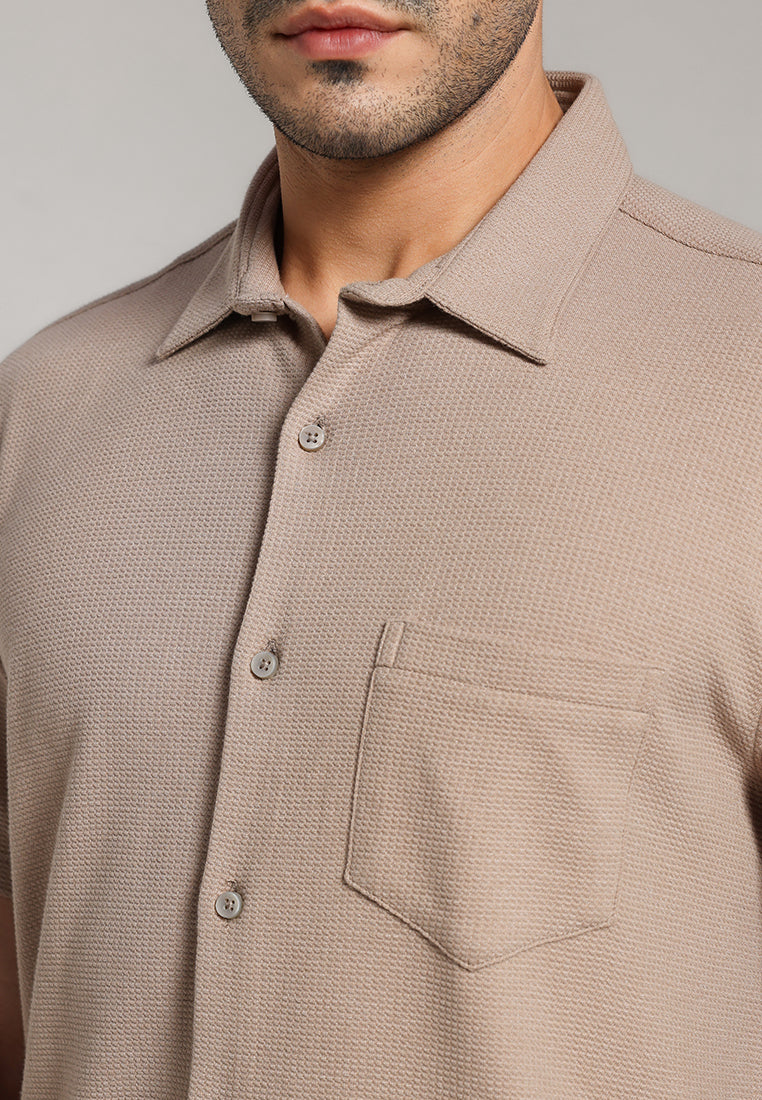 MOC - Kemeja Lengan Pendek Pria Carver - Light Brown