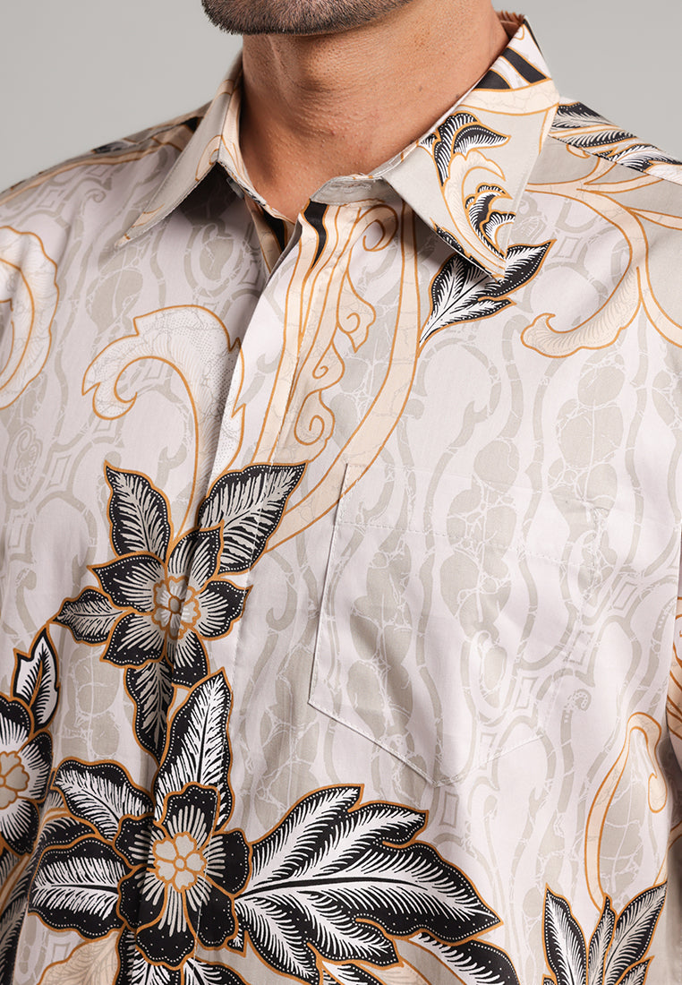 MOC Kemeja Batik Pria Lengan Pendek Laryaka - Khaki