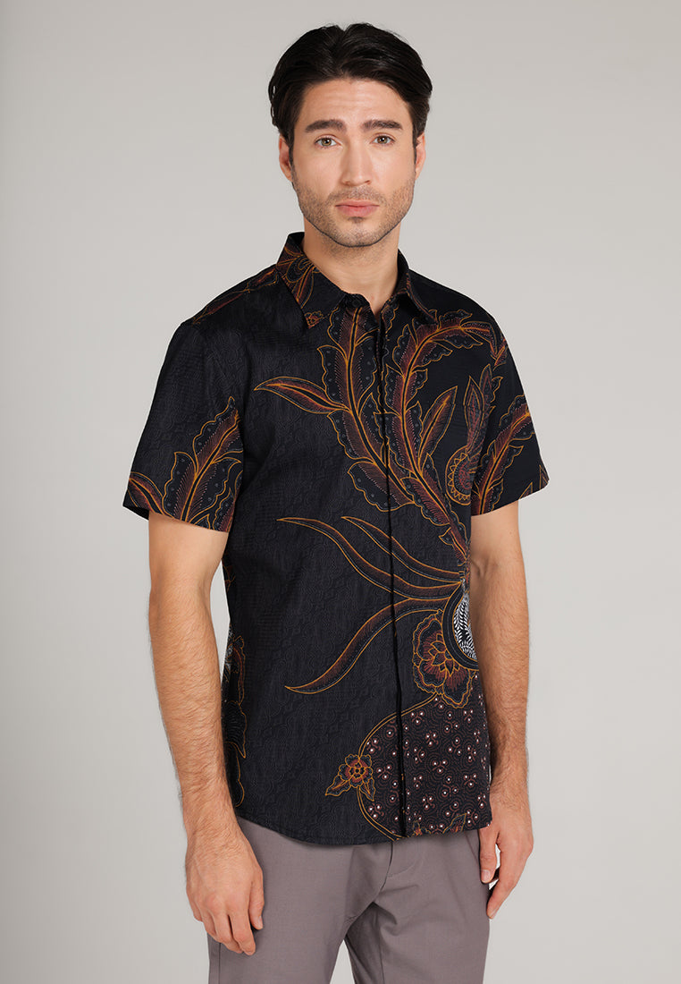 MOC Kemeja Batik Lengan Pendek Pria Baguswara- Black