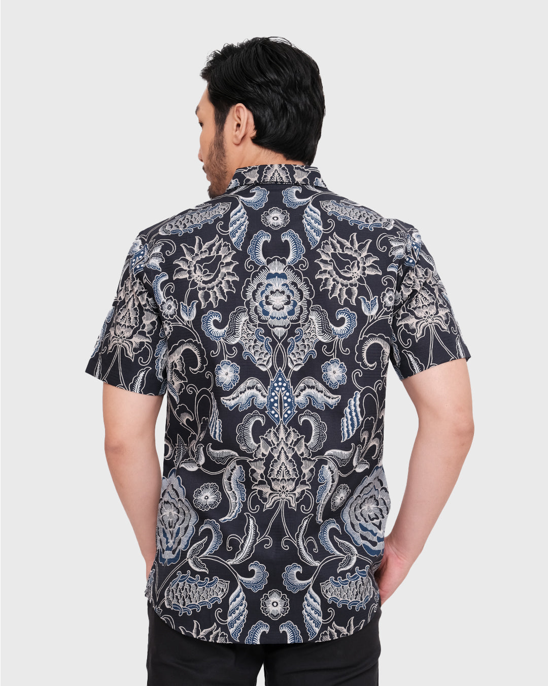 MOC Kemeja Batik Lengan Pendek Pria WIKRAMA - BLACK