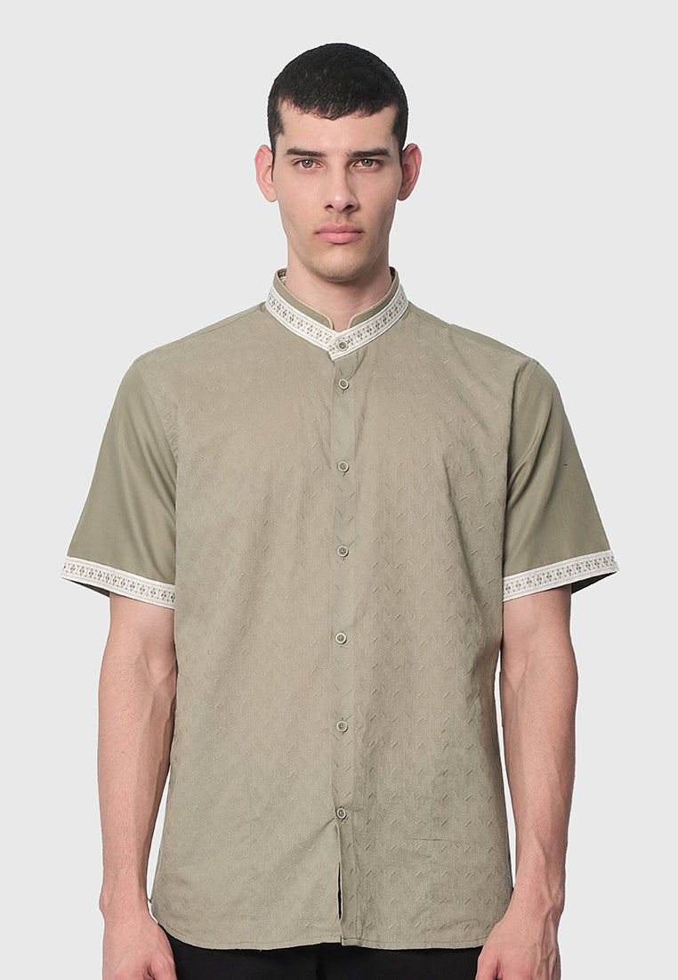 MOC Kemeja Koko Lengan Pendek Pria TORMUND-OLIVE