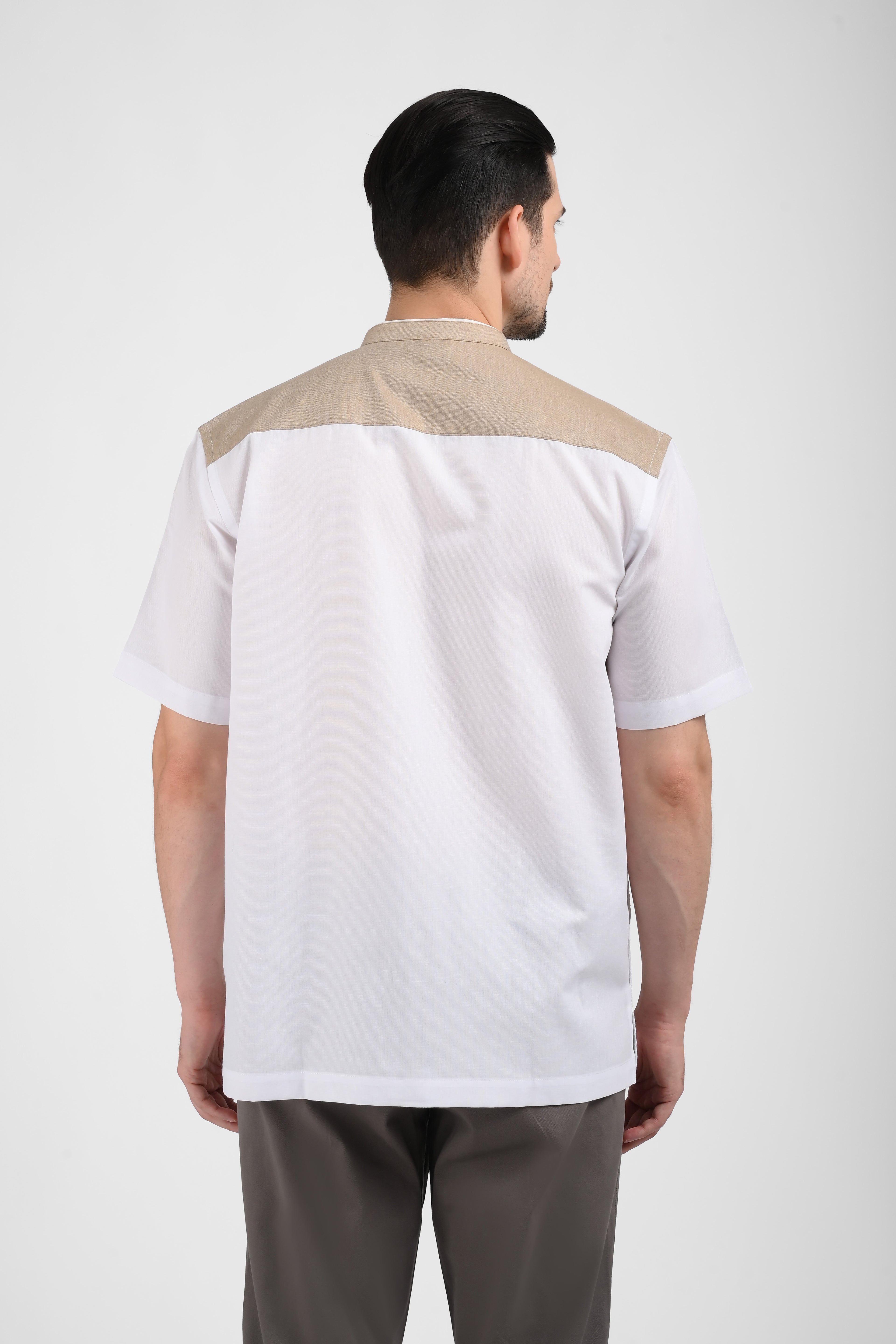 MOC Kemeja Koko Lengan Pendek Pria BARATHEON-WHITE